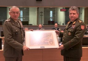 Lietuvos kariuomenės vadas Briuselyje dalyvavo Europos Sąjungos ir NATO karinių komitetų... - 5