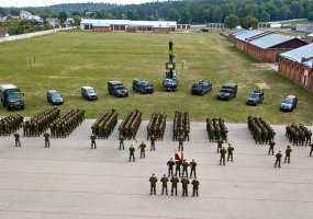 IV-osios Inžinerijos bataliono nuolatinės privalomosios pradinės karo tarnybos laidos kariams... - 1