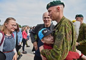 IV-osios Inžinerijos bataliono nuolatinės privalomosios pradinės karo tarnybos laidos kariams... - 2