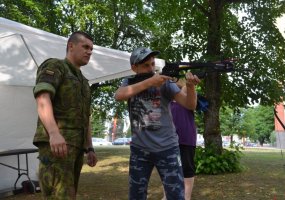 Lietuvos kariuomenė kartu su Pabradės bendruomene organizavo vasaros stovyklą moksleiviams - 2