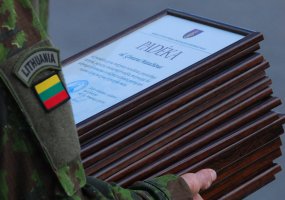 Mokomajame pulke kartotinius mokymus baigė parengtojo rezervo kariai - 2