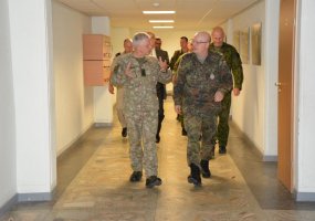 Lietuvos kariuomenės Mokymo ir doktrinų valdyboje Vokietijos kariuomenės Jungtinių pajėgų... - 4