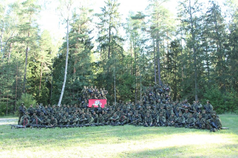Baigėsi Jaunesniųjų karininkų vadų mokymų lauko pratybos 