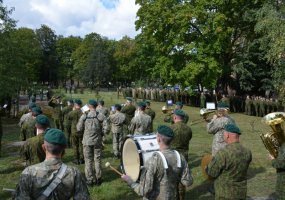 Birutės ulonų bataliono kovinei vėliavai – dvidešimt penkeri - 2