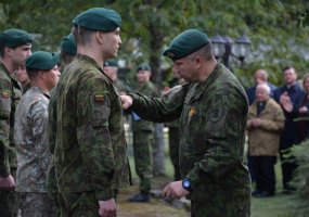 Birutės ulonų bataliono kovinei vėliavai – dvidešimt penkeri - 4