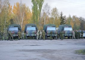 Alytuje aktyvuotos Taikos meto užduočių pajėgos - kariai vykdė gyventojų evakuaciją  - 1