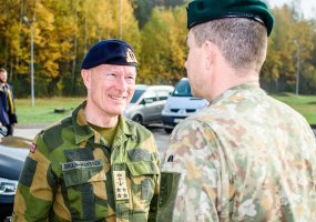 Norvegijos kariuomenės vadas lankė karius ir susitiko su Lietuvos kariuomenės vadu - 2