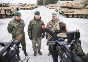 Lietuvos kariuomenės vadas aplankė JAV karių batalioną Pabradėje - 3