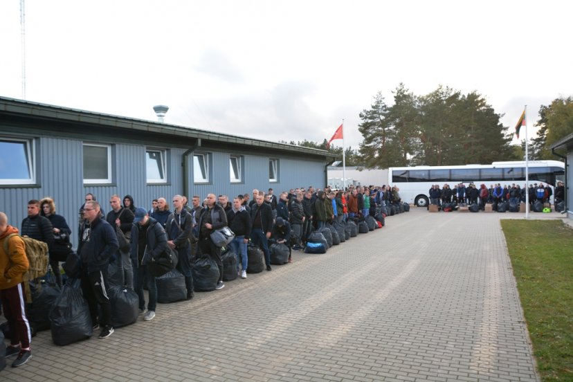 Kovinio rengimo centre tarnybą pradėjo 6 NPPKT karių laida