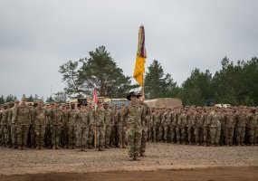 JAV rotacinių pajėgų batalionas išskleidė kovinę vėliavą - 1