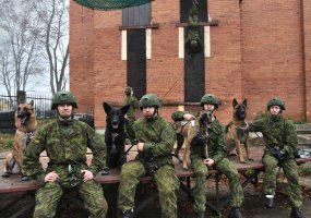Inžinerijos bataliono karių pratybose naujas išbandymas ir K9 grandžiai - 4