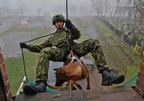 Inžinerijos bataliono karių pratybose naujas išbandymas ir K9 grandžiai - 6