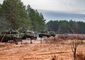 Kariuomenės pratybose Švenčionių rajone – didelė puolimo ir gynybos operacija  - 1