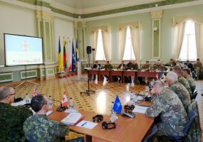 Gynybos štabo viršininkas lankėsi Ukrainoje - 1