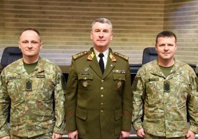 Lietuvos kariuomenės vadas suteikė aukščiausius puskarininkių laipsnius keturiems kariams - 1