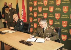 Aptartas ir įtvirtintas Lietuvos kariuomenės bendradarbiavimas su VRM institucijomis ir Muitinės... - 5