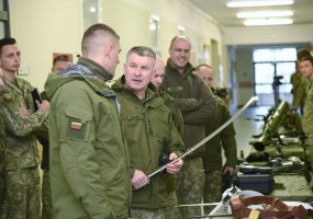 Kariuomenės vadas lankėsi Gedimino štabo ir Ryšių bei informacinių sistemų batalionuose  - 3