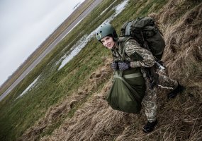 Kario akimis: „Svajokite drąsiai – nuo bailiukės iki šuolio parašiutu“ - 2