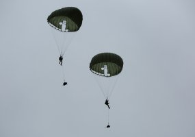 Kario akimis: „Svajokite drąsiai – nuo bailiukės iki šuolio parašiutu“ - 5
