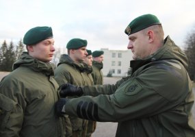Karo logistai ir šauliai kartu paminėjo svarbias savo vienetų metines - 1