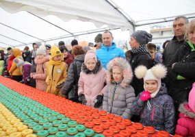 Vytenio bataliono kariai kartu su moksleiviais nešė iš Dakaro sugrįžusią Lietuvos trispalvę - 4