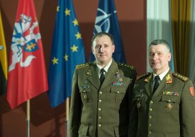 Vyresniesiems karininkams suteikti aukštesni kariniai laipsniai - 3