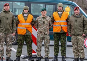 KASP Prisikėlimo apygardos 6 rinktinės kariai budi postuose Lietuvos-Latvijos pasienyje - 3