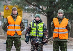 KASP Prisikėlimo apygardos 6 rinktinės kariai budi postuose Lietuvos-Latvijos pasienyje - 5