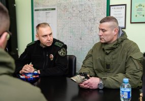Dainavos apygardos 1-osios rinktinės savanoriai padeda Valstybės sienos apsaugos tarnybai - 2