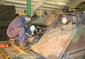 M113 mechaniko kurse kariai tobulino remonto įgūdžius - 1