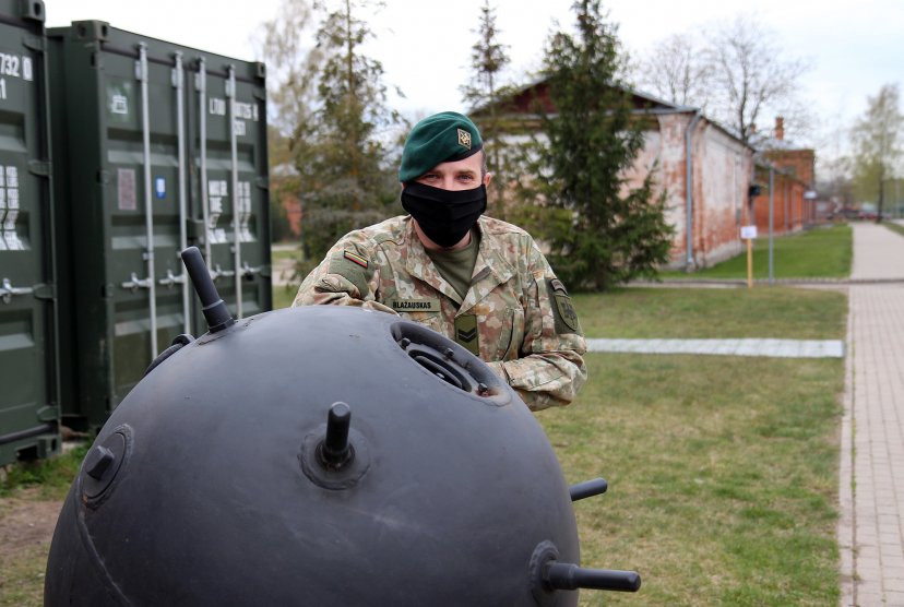 Pokalbis su šiandieniniu herojumi: išminuotojai kasdien gelbėja mūsų gyvybes