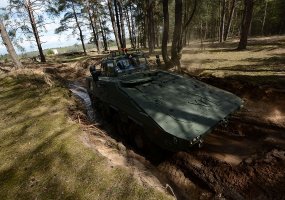 Pamažu prisijaukinami „Vilkai“: rengiami pėstininkų kovos mašinų įgulų vadai - 4