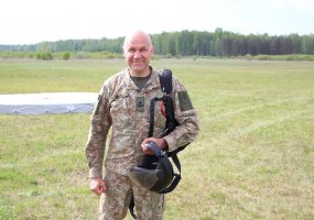 Lietuvos karininkas atliko 9000-ąjį šuolį parašiutu - 1