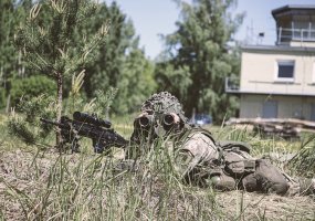 Gerėjant situacijai dėl pandemijos kariuomenėje mažėja apribojimų tarnybai ir pratyboms  - 2