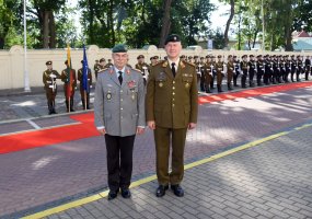 Kariuomenės vadas padėkojo NATO Jungtinei pajėgų vadavietei už aktyvų rūpinimąsi Lietuvos gynyba  - 1