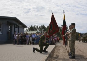 Pabradėje šventiškai išlydėta 6-oji NPPKT karių laida - 1