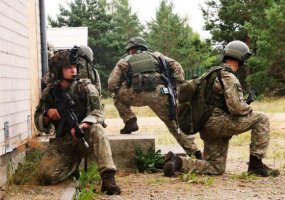 Pratybose „Grifono kirtis“ pėstininkų paramą ugnimi užtikrina Brg. gen. Motiejaus Pečiulionio... - 5