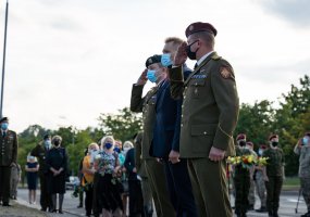 Atidavėme pagarbą žuvusiam kariui savanoriui Artūrui Sakalauskui - 1