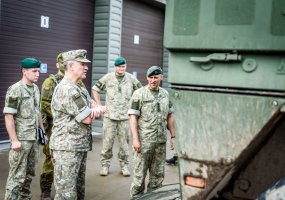 Kariuomenės vadas lankė brigadą „Geležinis vilkas“ ir Mokomąjį pulką  - 3