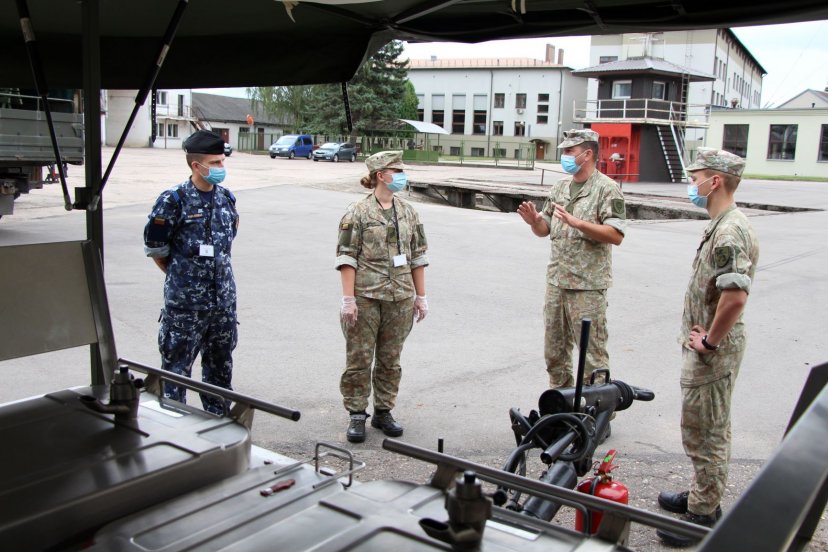 Lietuvos kariuomenės mokykloje surengtas lauko virtuvės operatoriaus kursas