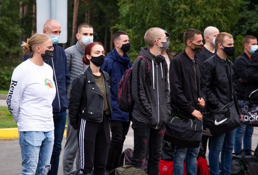 MPB „Geležinis Vilkas“ jauniesiems kariams – pirmoji tarnybos diena