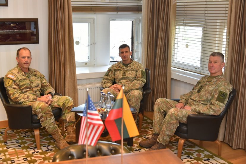   Chief of Defence met with U.S. Army V Corps Commanding General  