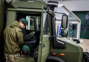 Papildytas Lietuvos kariuomenės automobilių parkas – į tarnybą išvažiuoja beveik 150 sunkvežimių... - 3