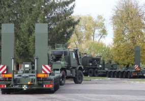 Vytenio batalione pradėti naudoti žemagrindžiai vilkikai Mercedes-Benz Zetros - 2