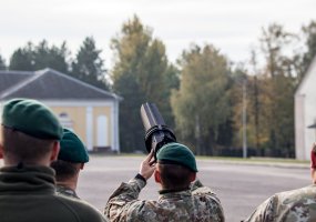 Dronų gaudyklės sistema „Dronbuster“ sėkmingai testuota Karaliaus Mindaugo husarų batalione - 2