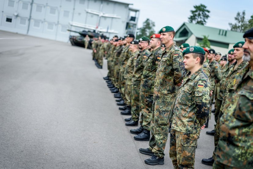 NATO priešakinių pajėgų bataliono Vokietijos kontingentas kartu su NATO partnerėmis švenčia...