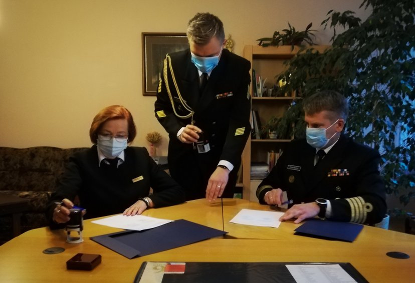 Karinių jūrų pajėgos  bendradarbiaus su Klaipėdos jūrų kadetų mokykla