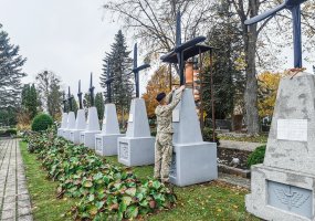Amžinybėn išėjusiems Laisvės kovotojams Lietuvos kariai atiduoda pagarbą: „Ilsėkitės ramybėje“  - 6