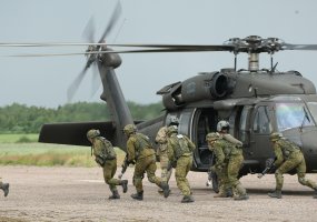 Legendiniai Black Hawk, kurie pasipuoš Vyčio kryžiais  - 6