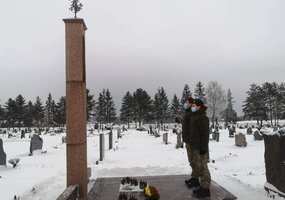 30 gėlių vainikų skirta žuvusiems už mūsų tautos laisvę - 6
